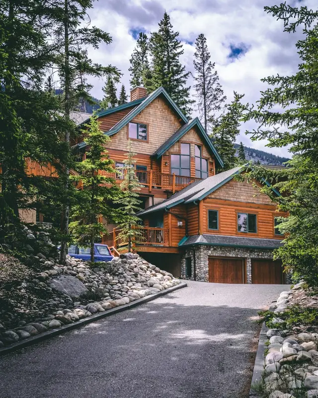 Bluebird.Homes Premium Domain